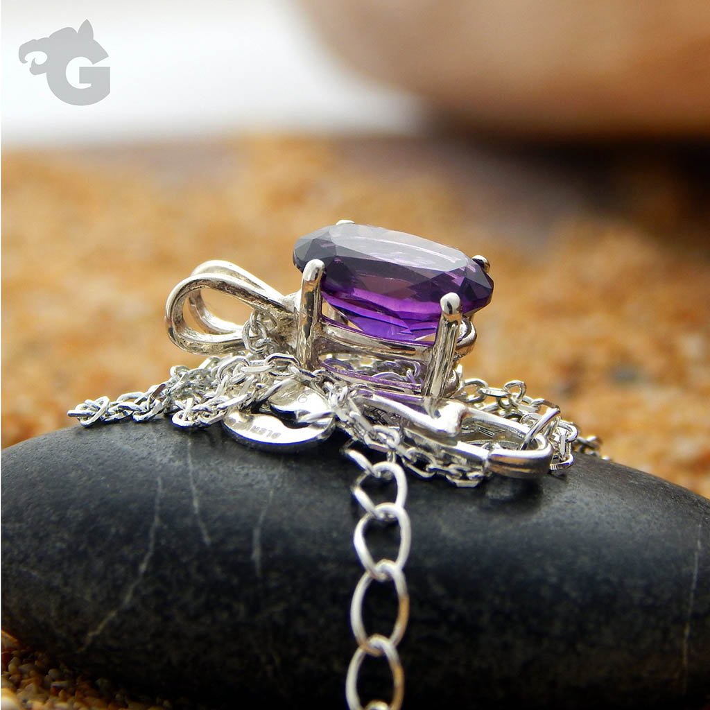 Amethyst pendant necklace