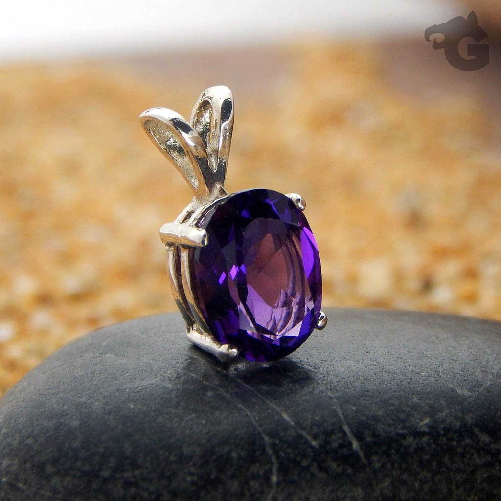 Amethyst pendant necklace