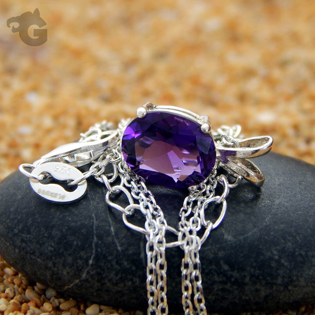 Amethyst pendant necklace