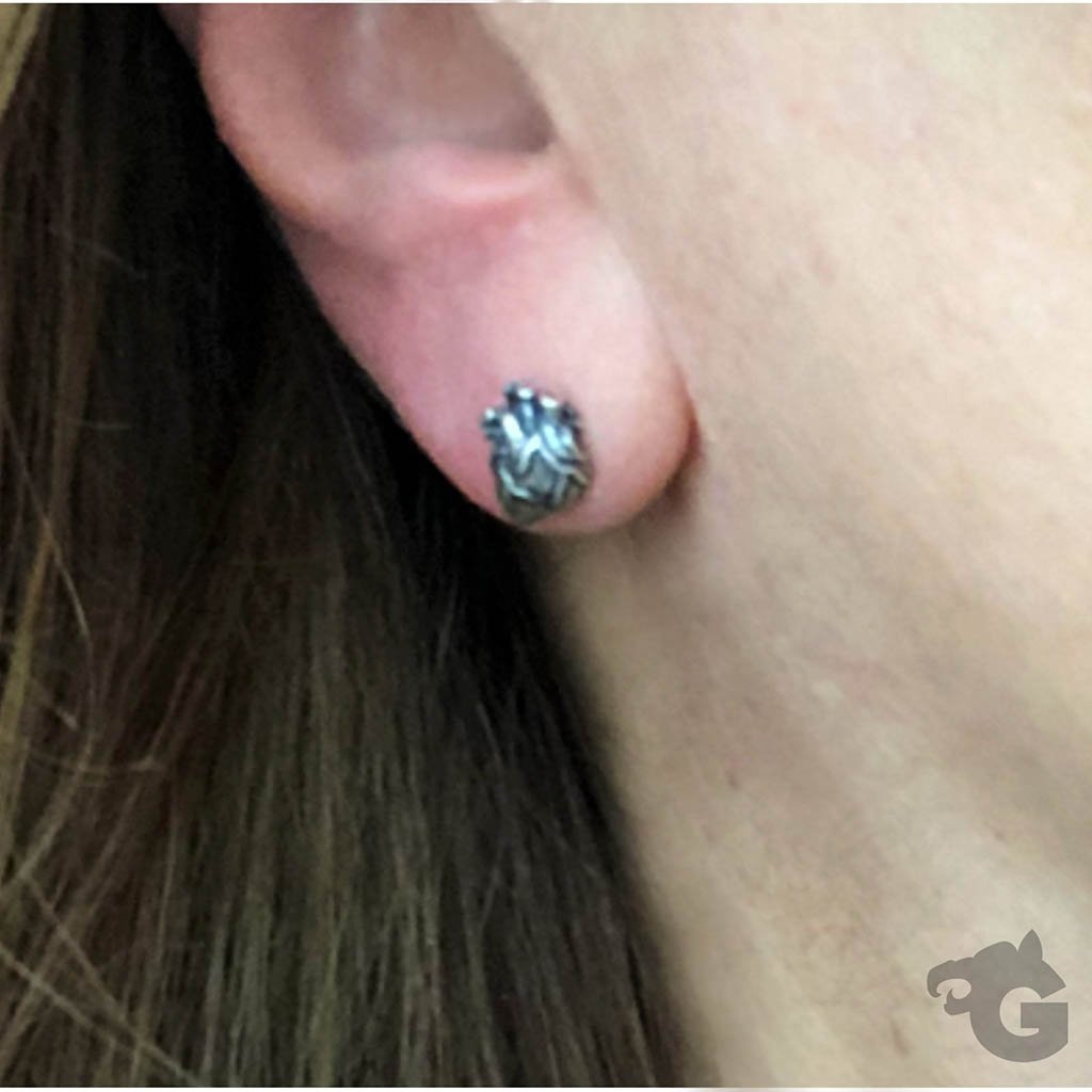 'Heart of Love' studs earrings