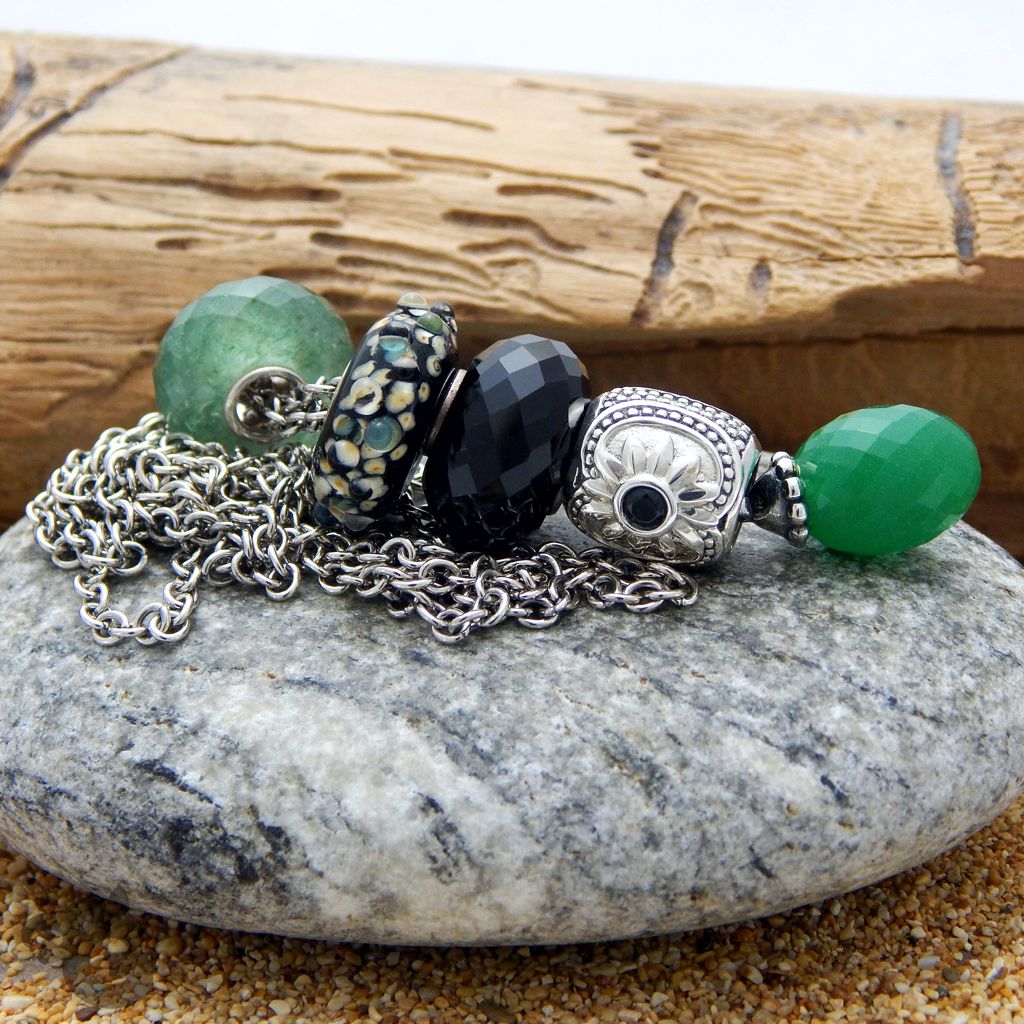 gift for friend lockless boho necklace natural green onyx pendant big hole beads small hole beads glermes