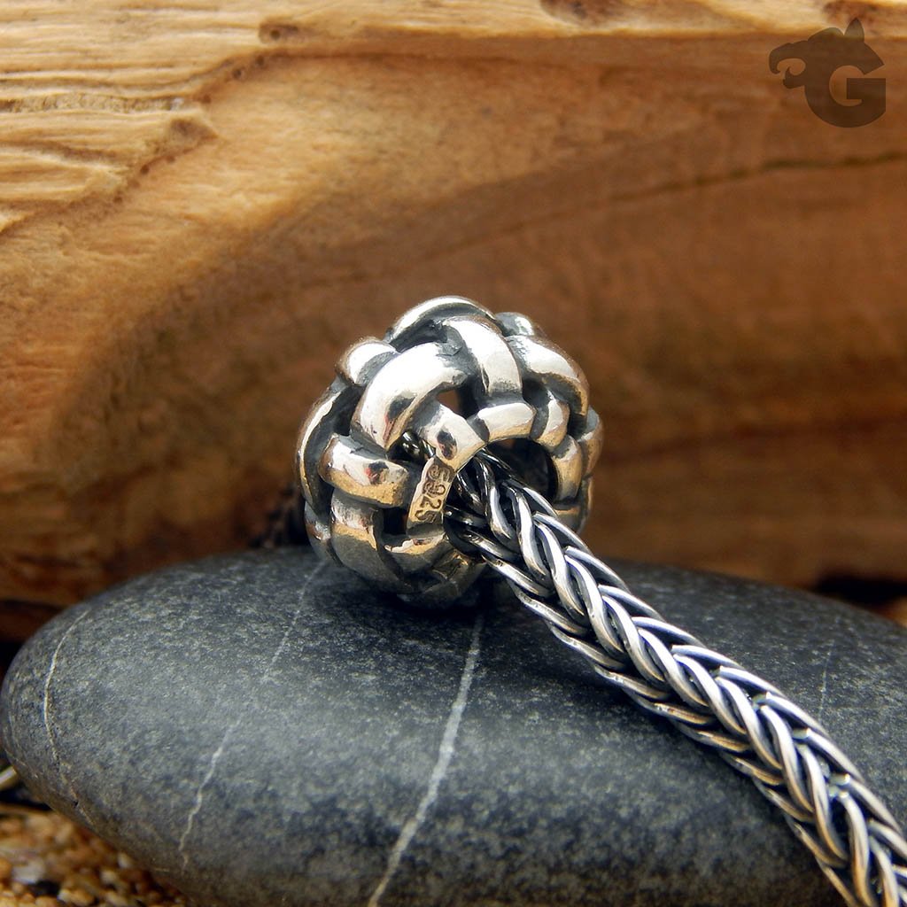 Basket universal bead