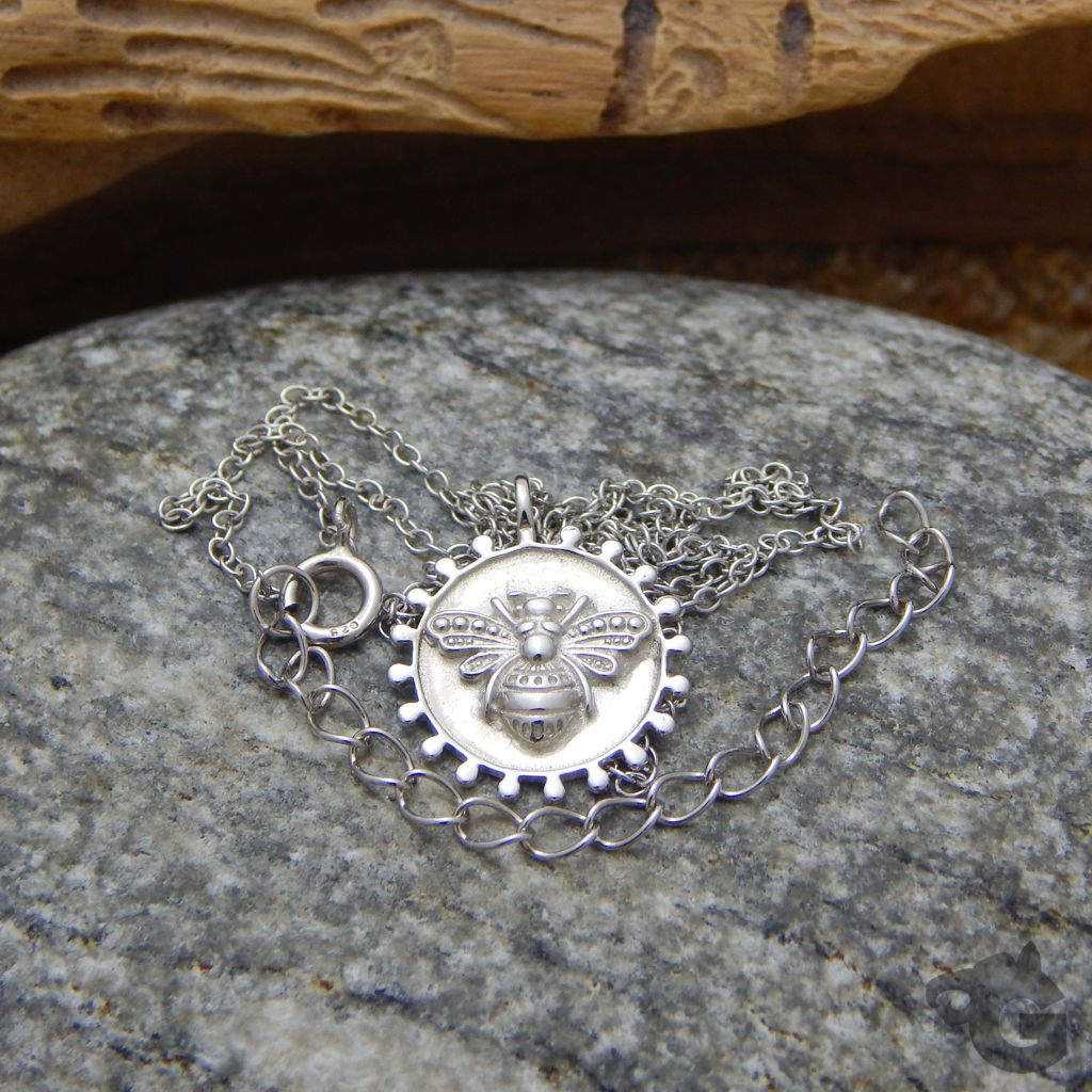 honey bee necklace silver