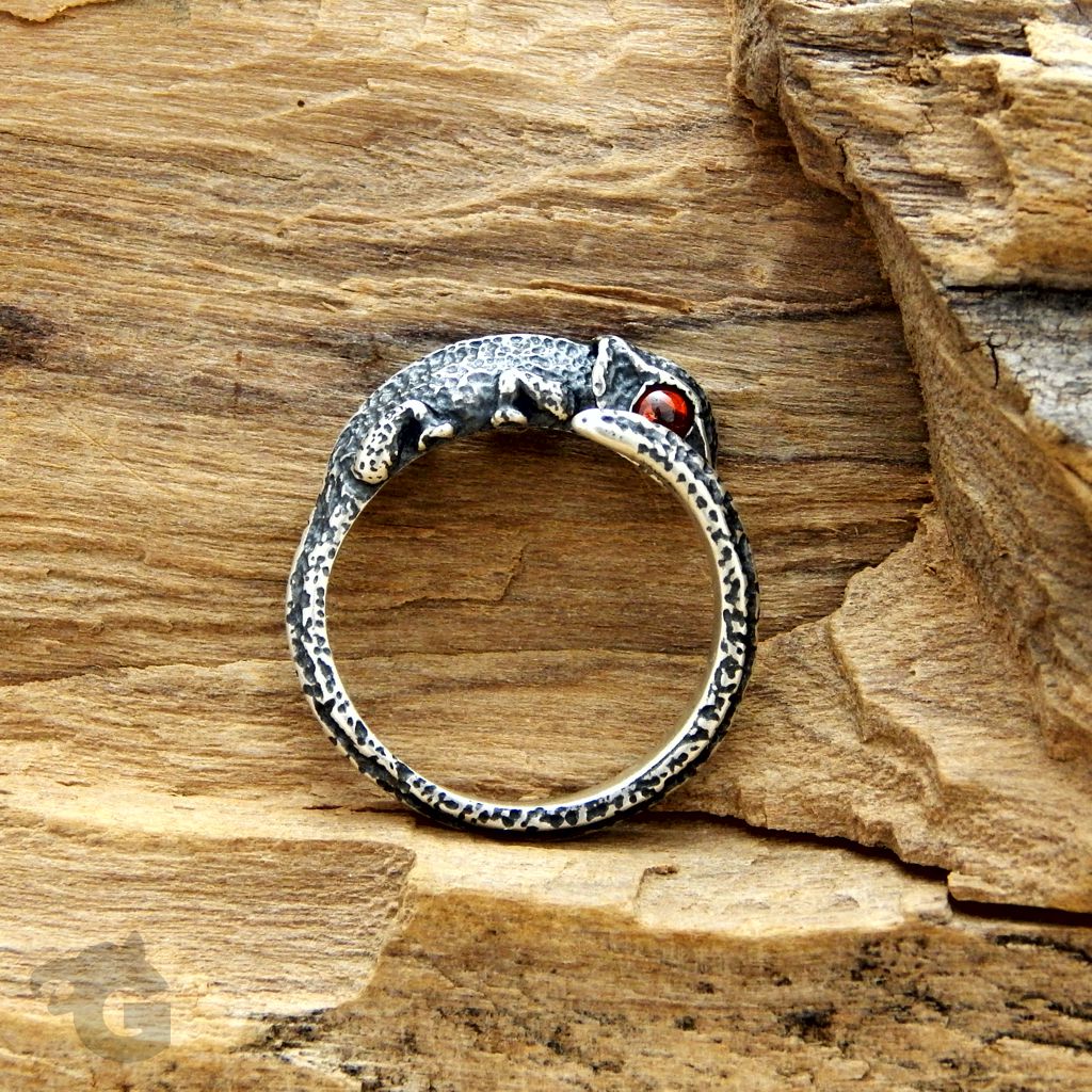 stackable animal ring chameleon wrap silver