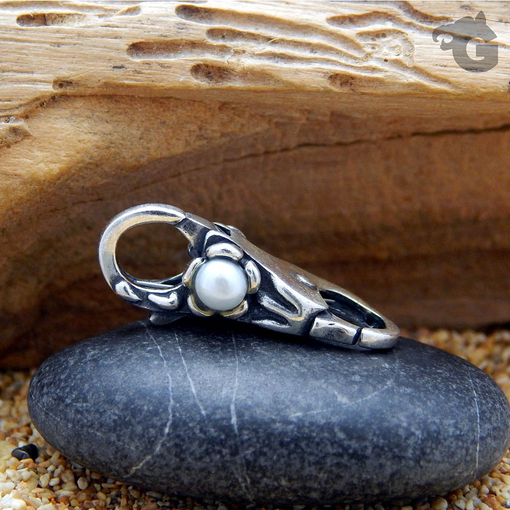 Double Lobster clasp Flashy Flower Pearl