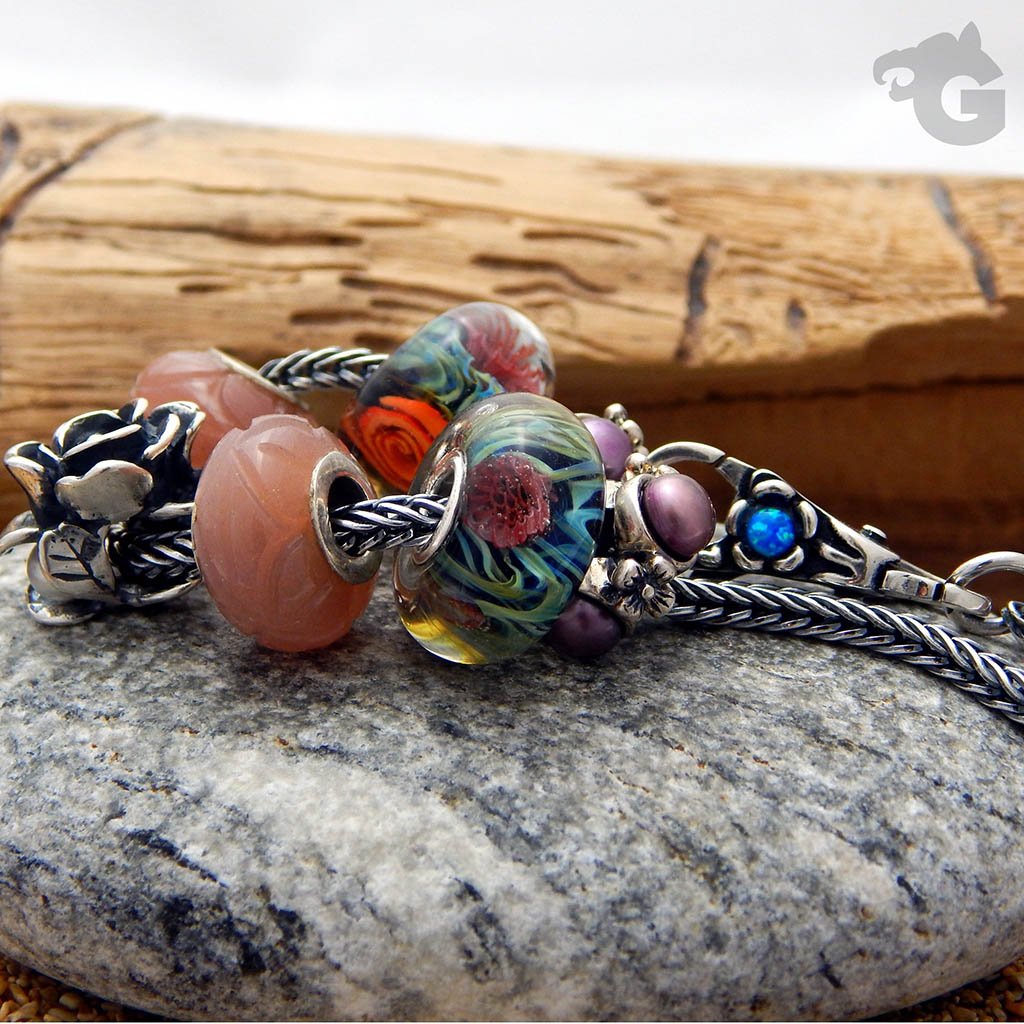 Clasp Flashy Flower Blue Light