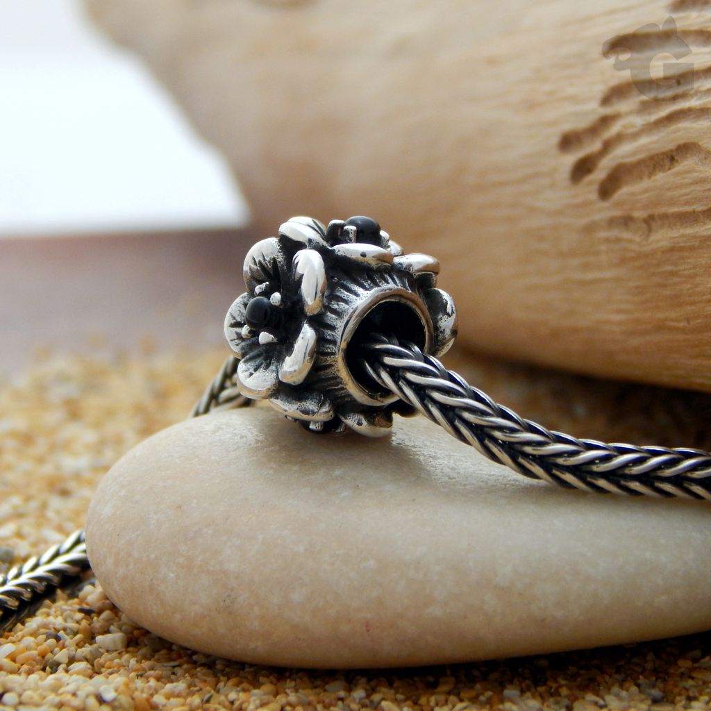 flower charm bracelet sterling black onyx cabochons big hole glermes