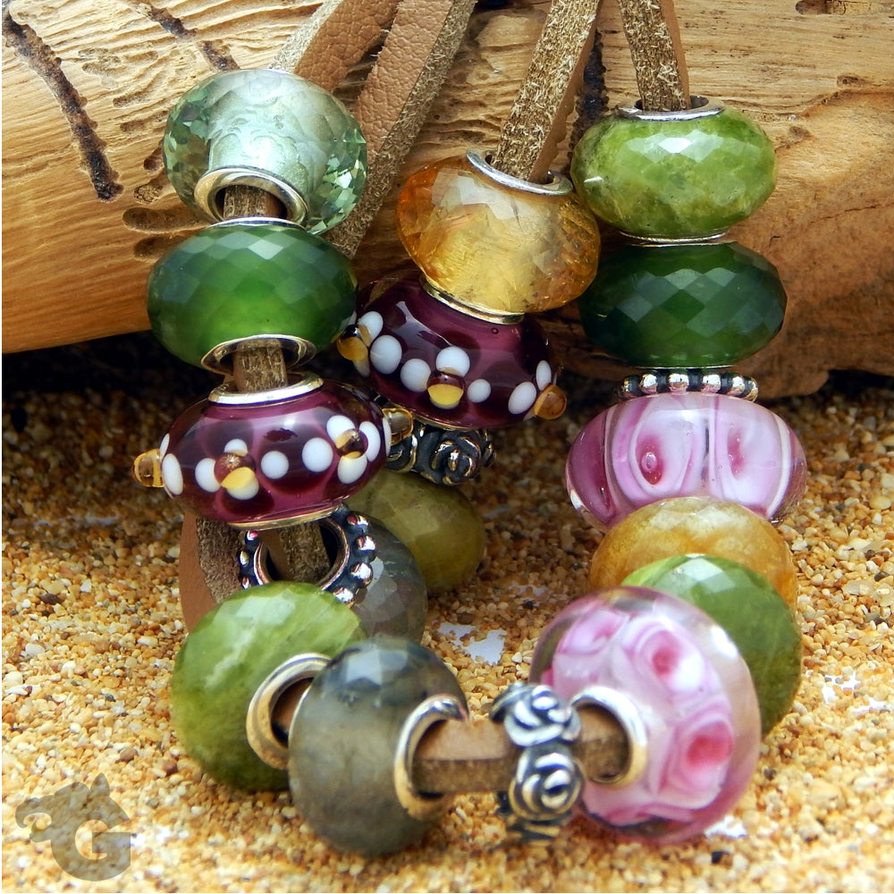 Glass bead garland flowers red European hole - Glermes