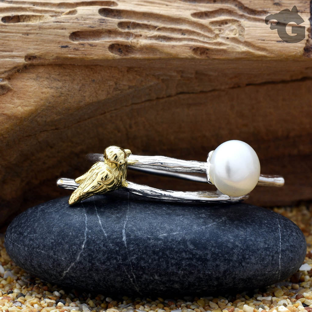 Bird on Twig ring with a Pearl