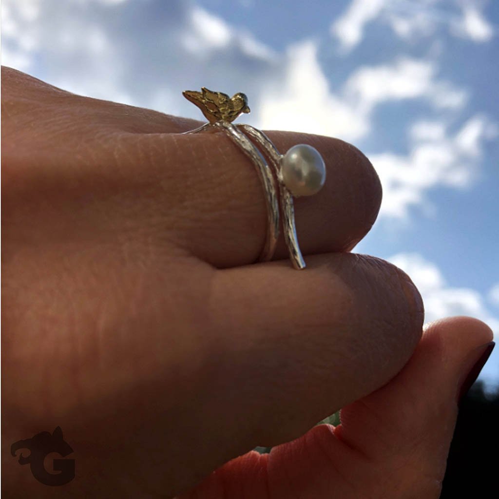 Bird on Twig ring with a Pearl