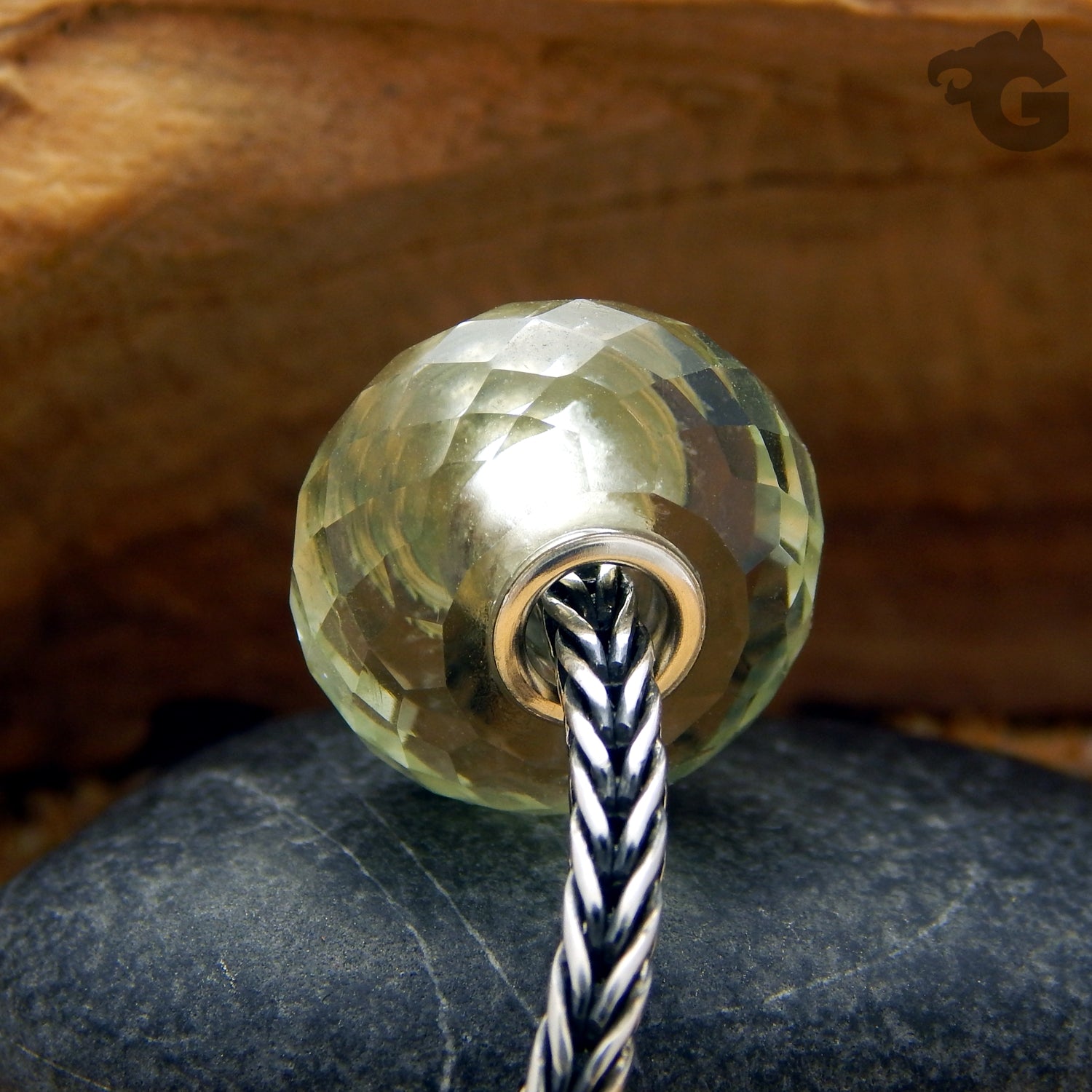 Green Amethyst jewelry charm - Glermes.com