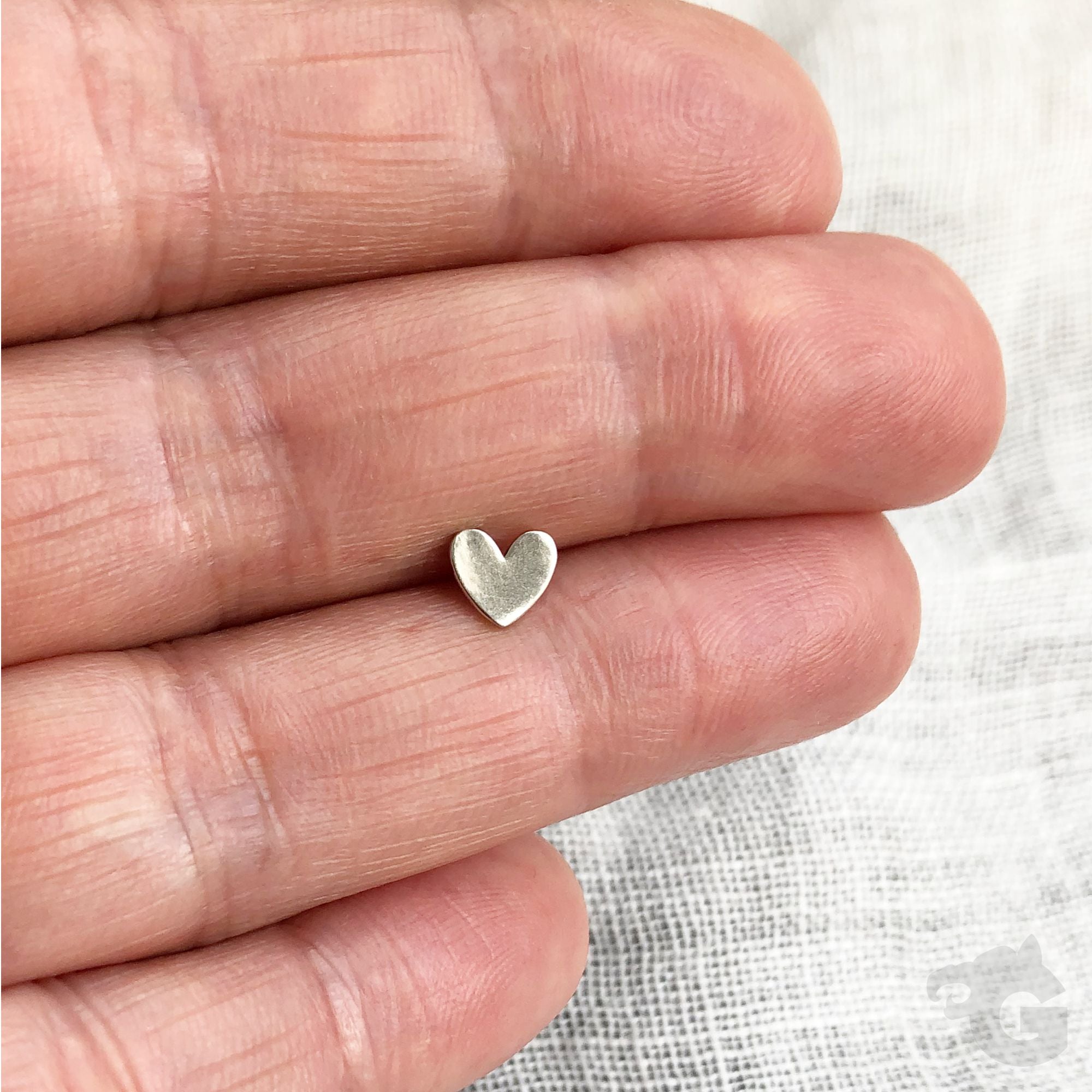 heart single stud earring