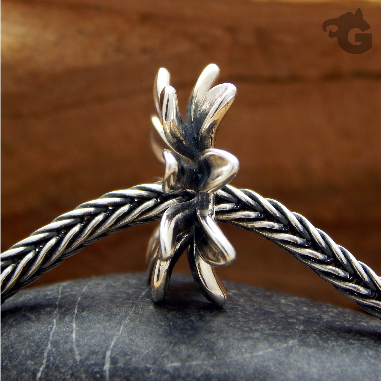 Lotus Rays silver charm