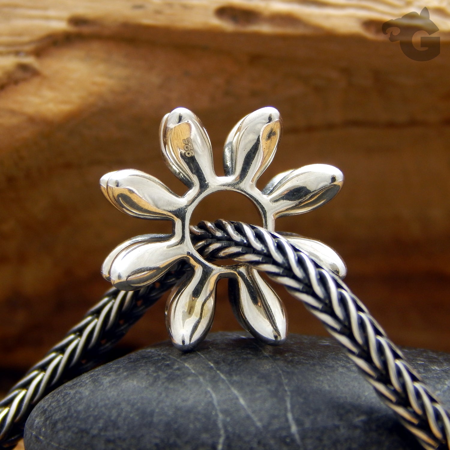 Lotus Rays silver charm