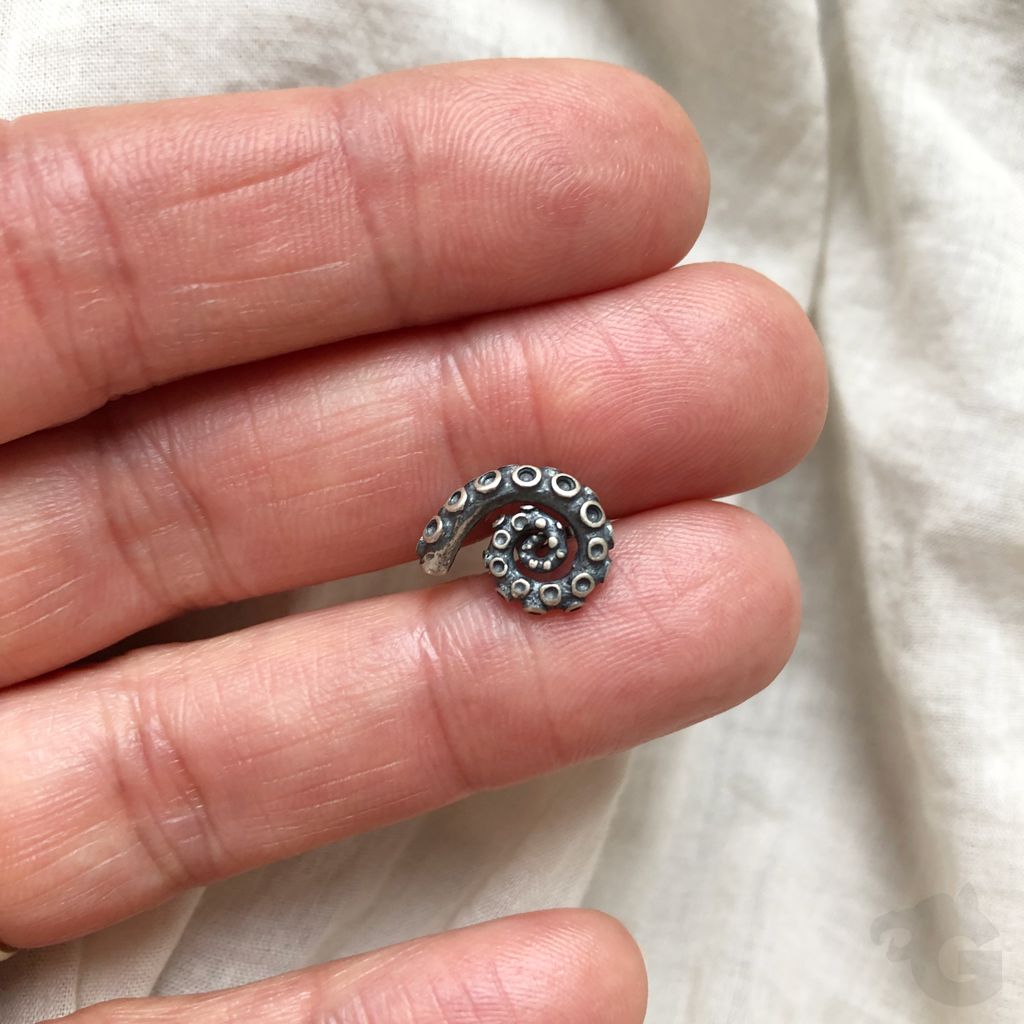 'Octopus Reef Bubbles Studs' stud earrings