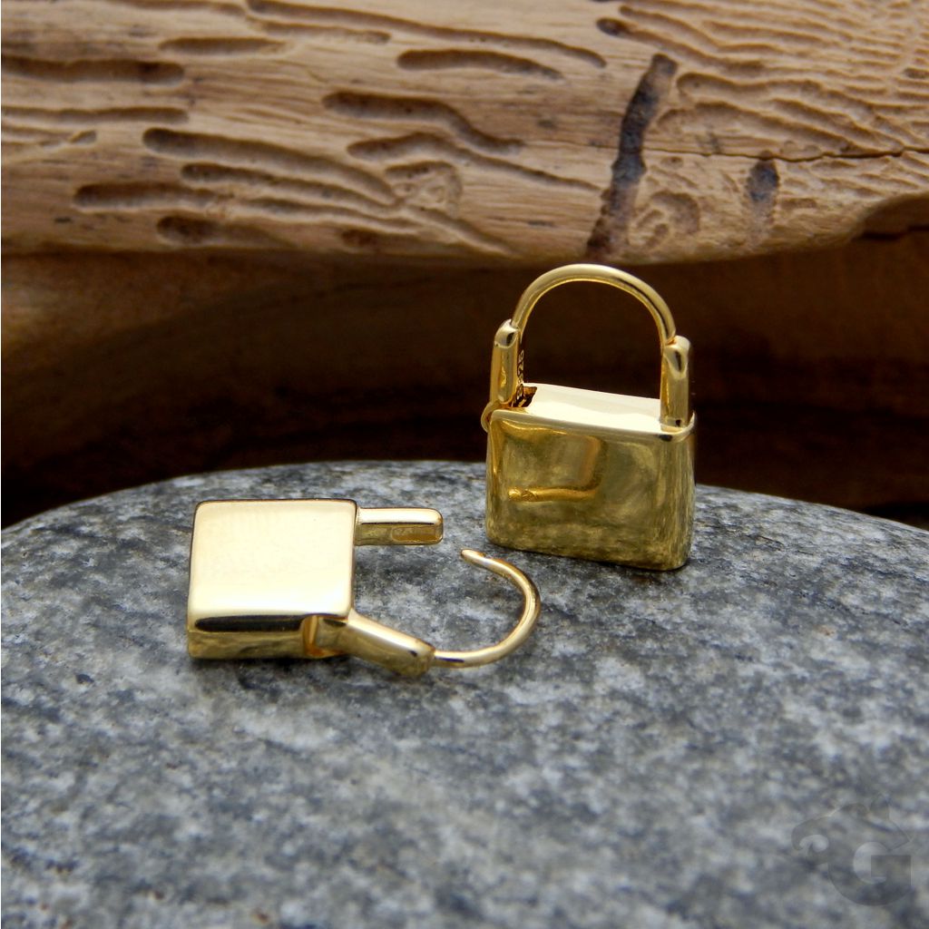 Padlock earrings yellow gold