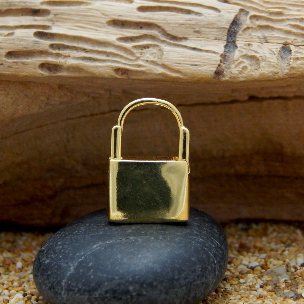 Padlock earrings yellow gold