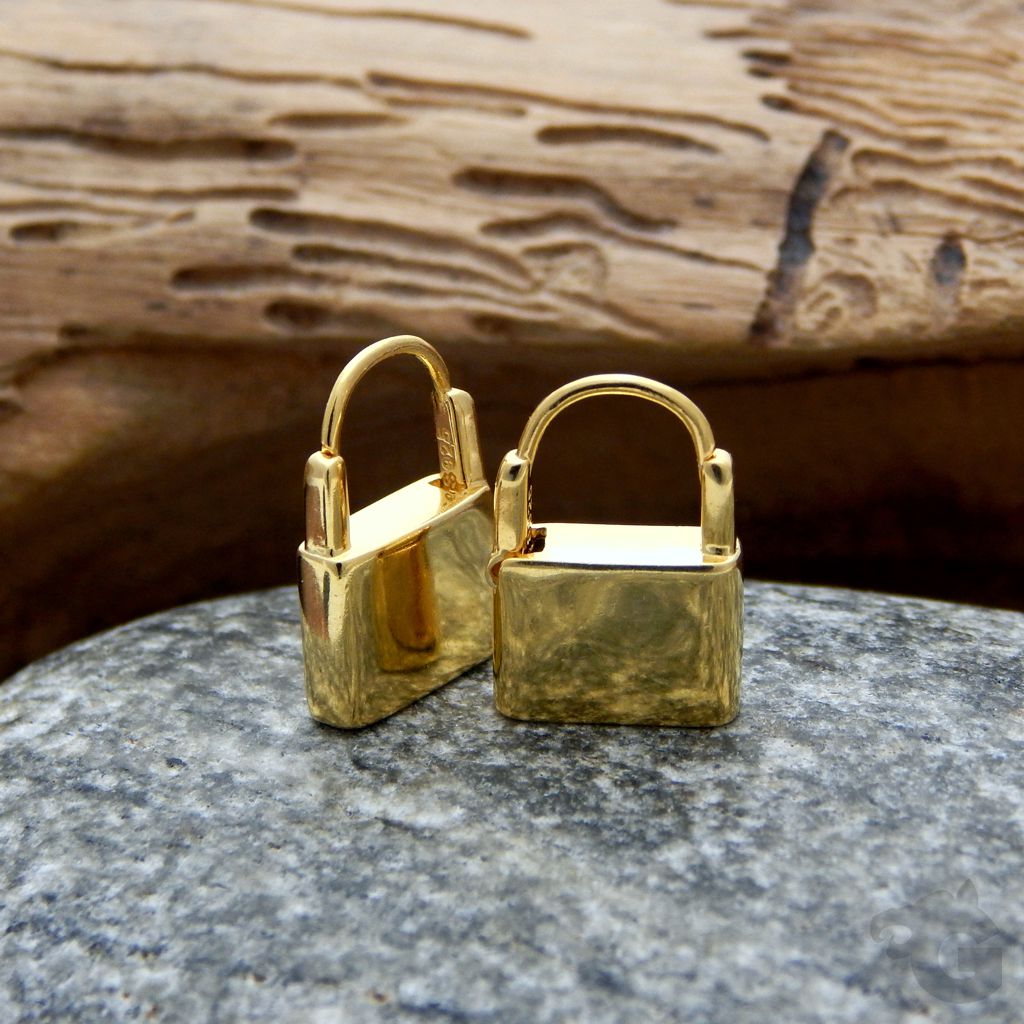 Padlock earrings yellow gold