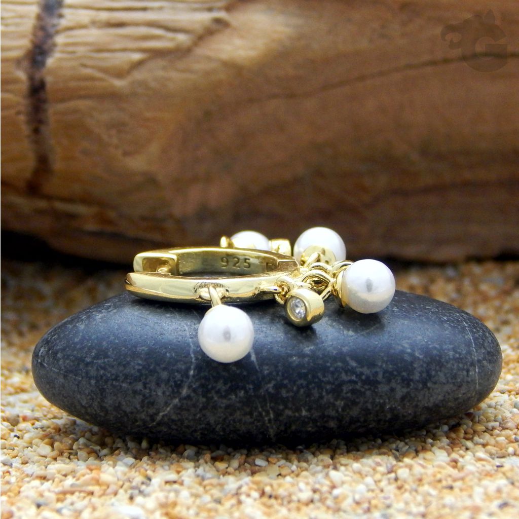 Twinkle Pearly Huggies Hoops