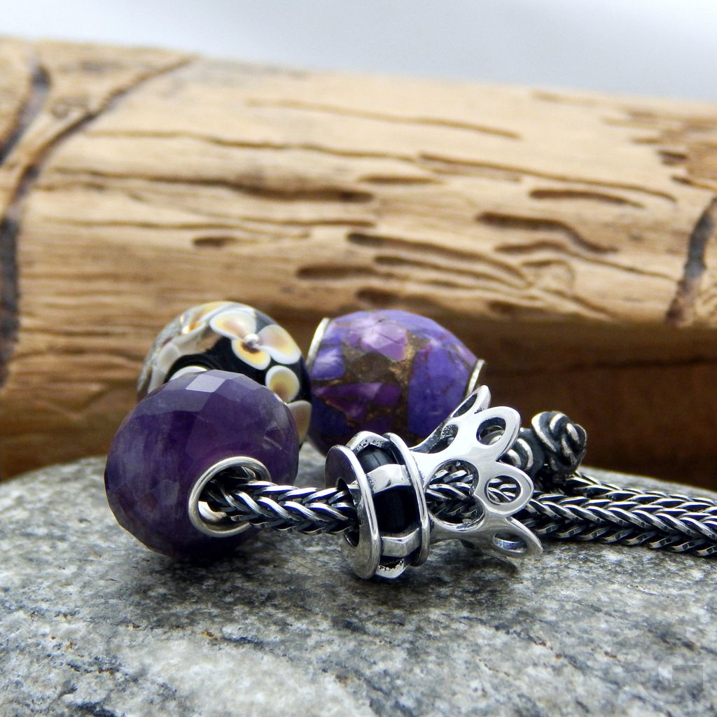 Queen of Hearts bracelet stopper