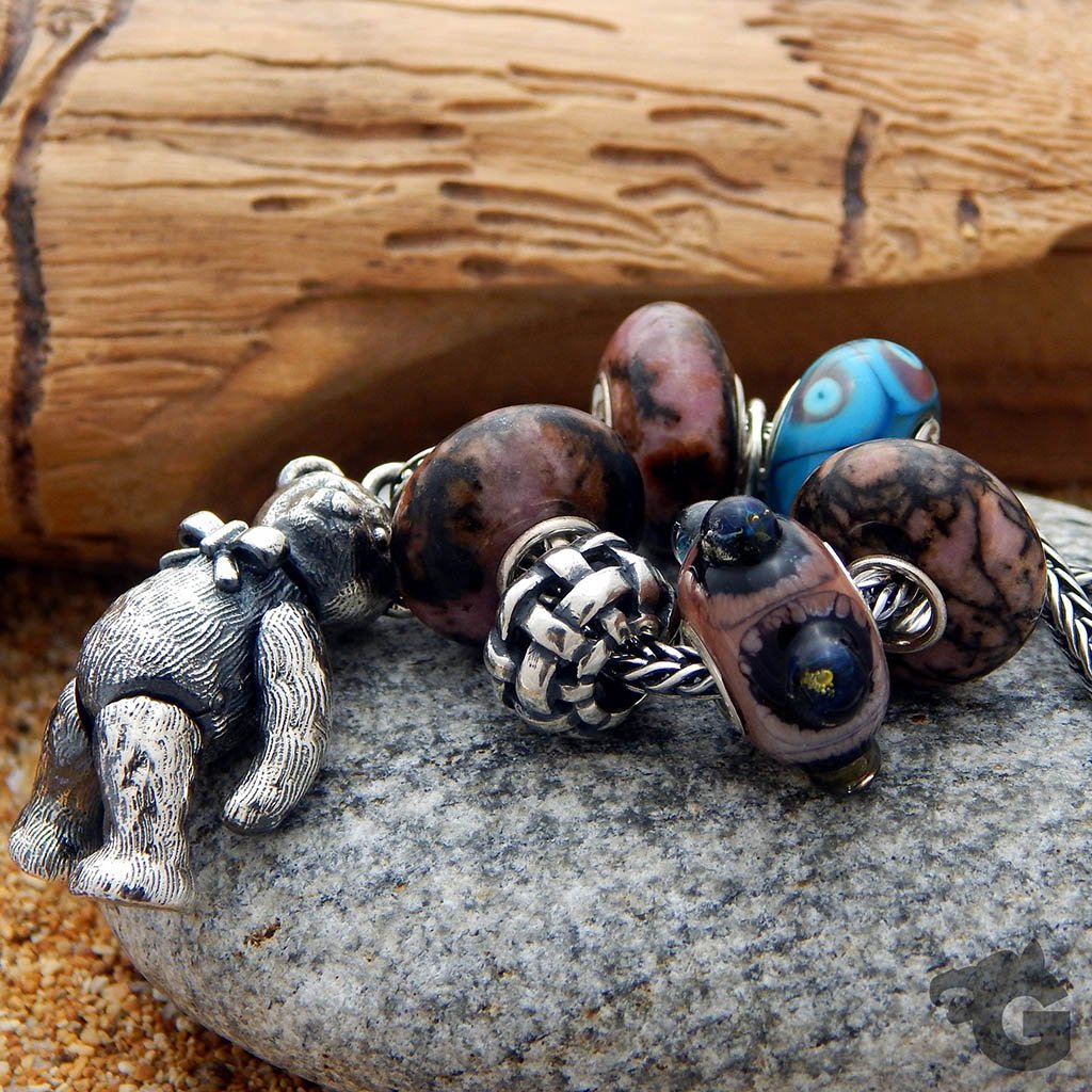 Rhodonite gemstone bead