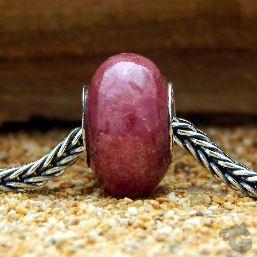 Rhodonite pink smooth big core gemstone bead 925 Sterling silver with unique black inclusions - Glermes.com