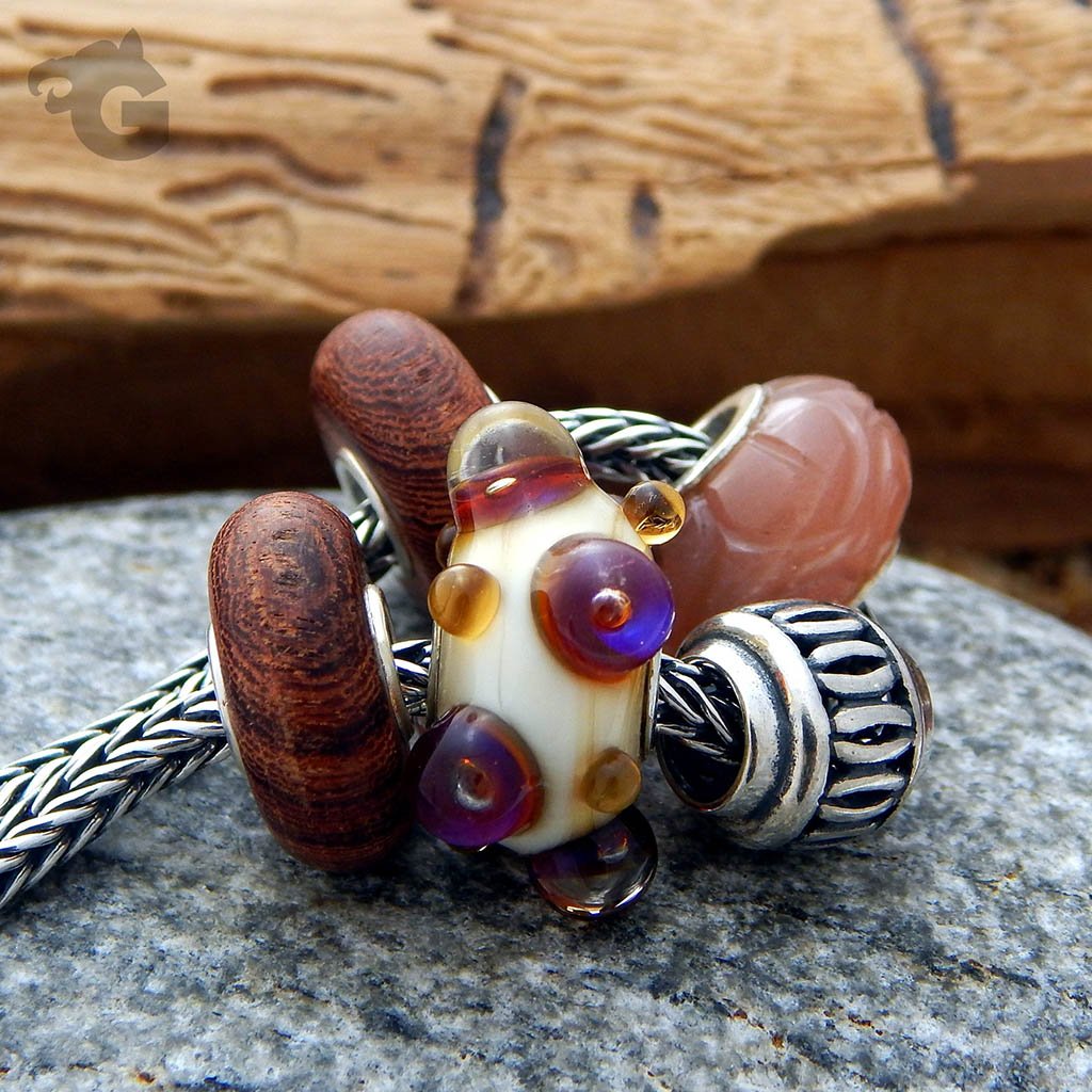 Natural Wood Dark bead