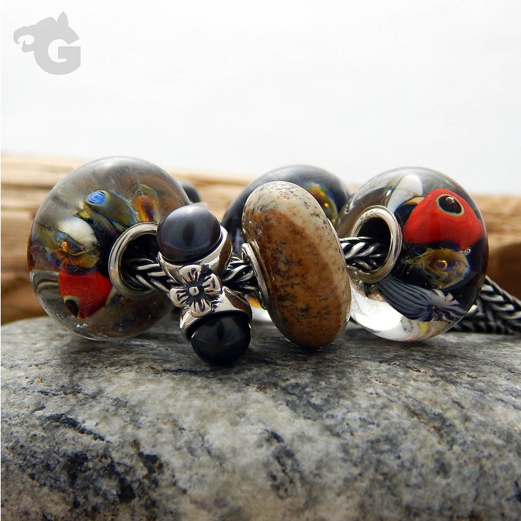 Sea Red Reef glass bead