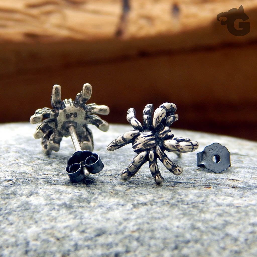 'Tarantula Fear Me Not' stud earrings