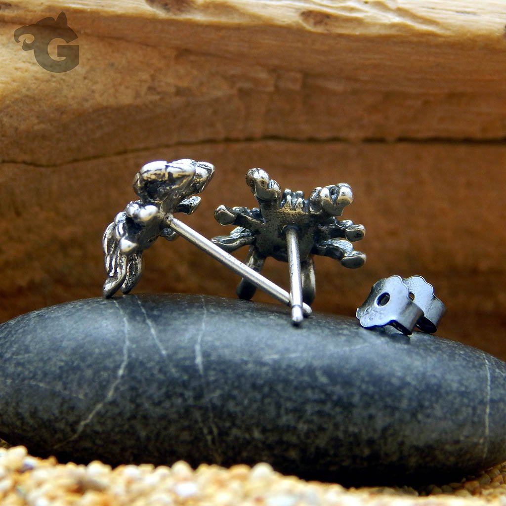 'Tarantula Fear Me Not' stud earrings