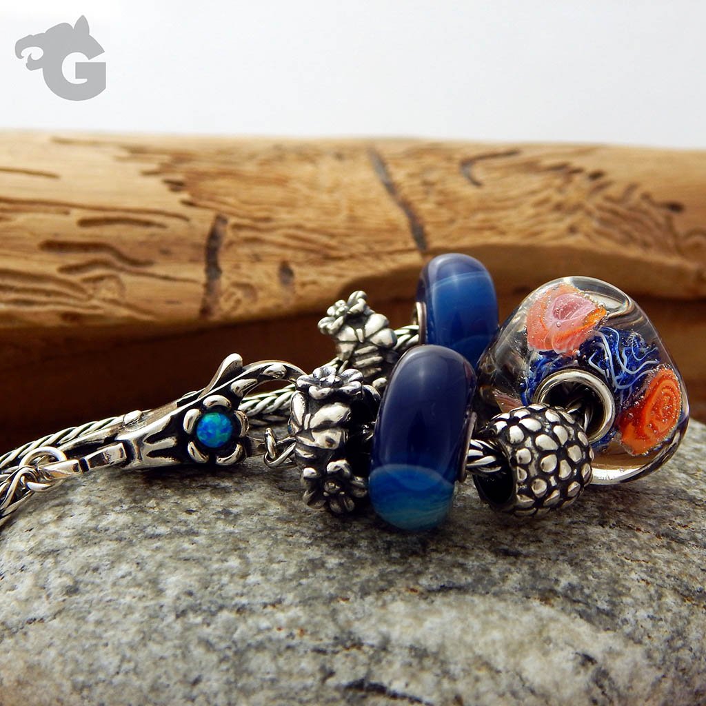 Clasp Flashy Flower Blue Light