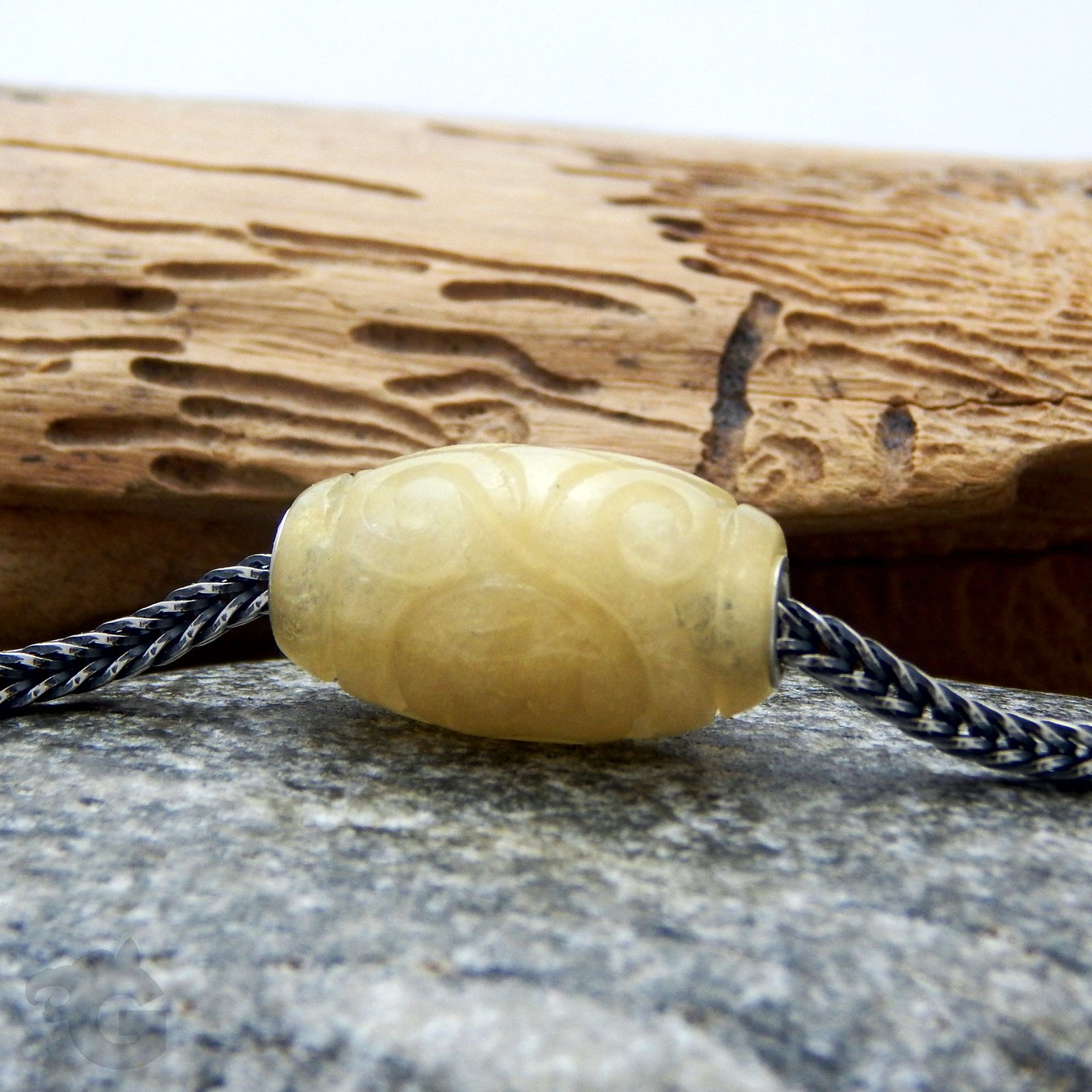 Myanmar Jade jewelry carved barrel shape bead natural small core honey color - Glermes.com