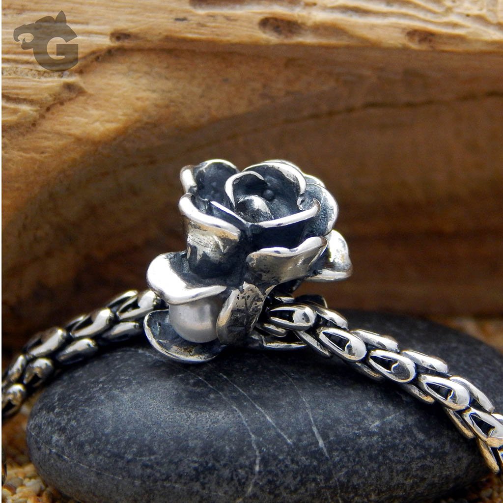 Snow Drift Rose silver bead